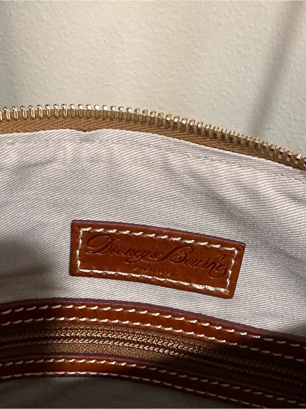 Dooney & Bourke Women's MLB Minnesota Twins Suki Crossbody Bag - Picture 15 of 16